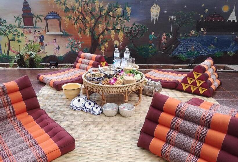 Bed and Breakfast ป้าเฒ่าเฝ้าสวน