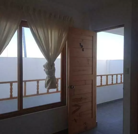 ホテル Hospedaje Paracas Sur