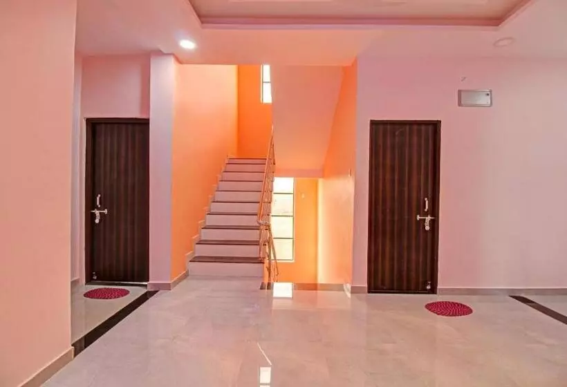 Hotelli Oyo Flagship 81359  Anand In