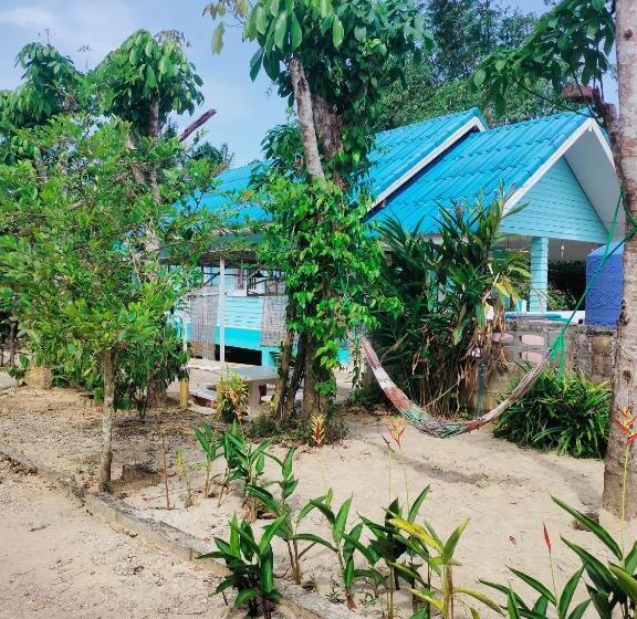 Pensão Baan Namthip Homestay Trang บ้านน้าทิพย์ โฮมสเตย์ตรัง