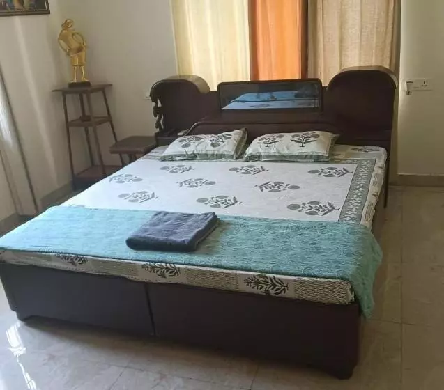 ペンション The Olive Greens