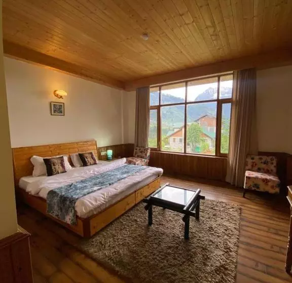 リゾートホテル The Himalayan Chalet