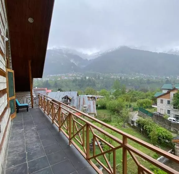 リゾートホテル The Himalayan Chalet