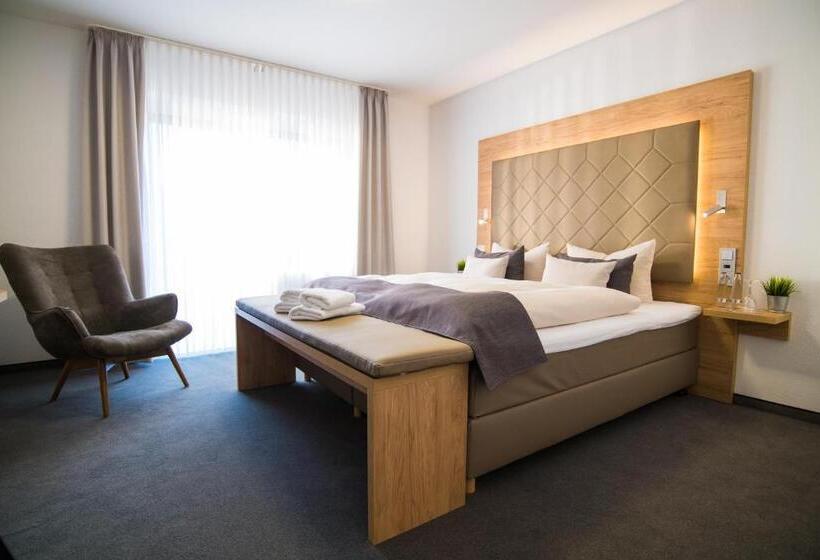 Hagen`s Hotel Eat & Meet Restaurant Bar Lounge