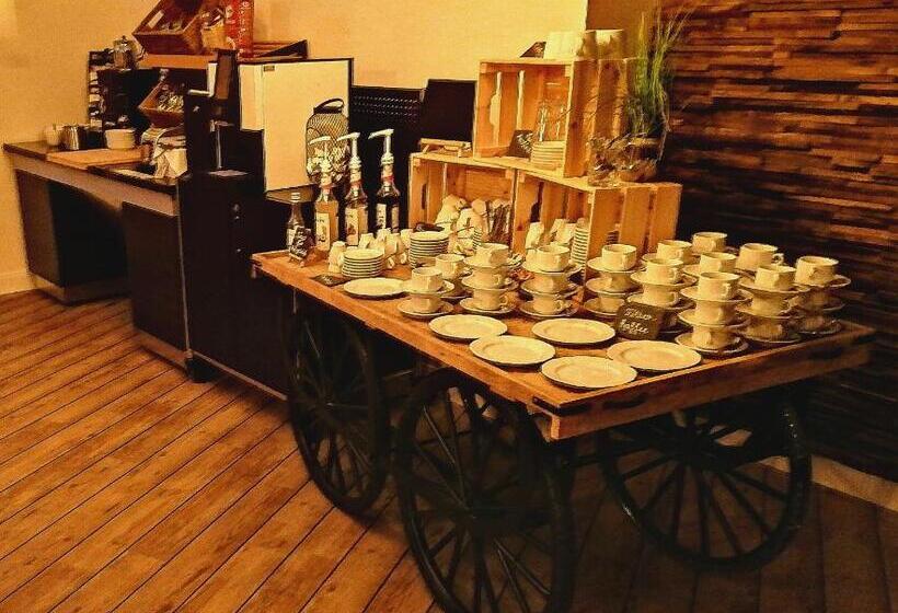 Hagen`s Hotel Eat & Meet Restaurant Bar Lounge