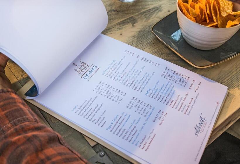 Hagen`s Hotel Eat & Meet Restaurant Bar Lounge