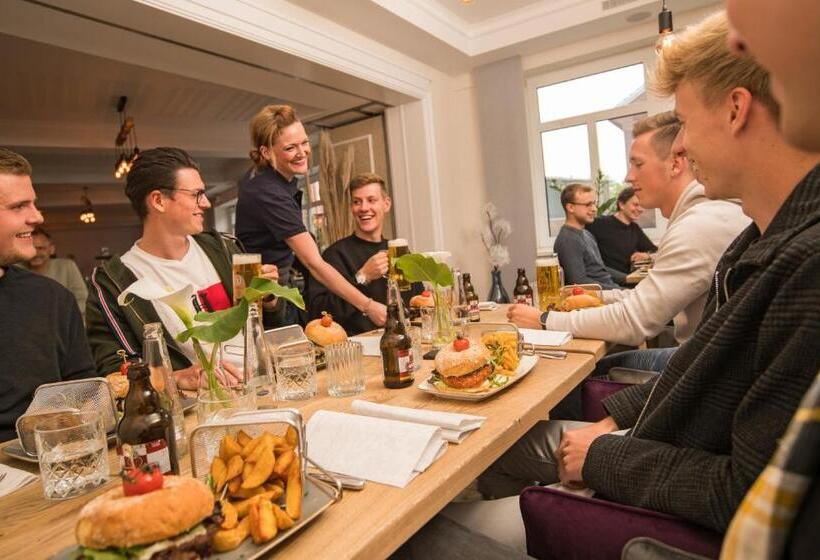 Hagen`s Hotel Eat & Meet Restaurant Bar Lounge