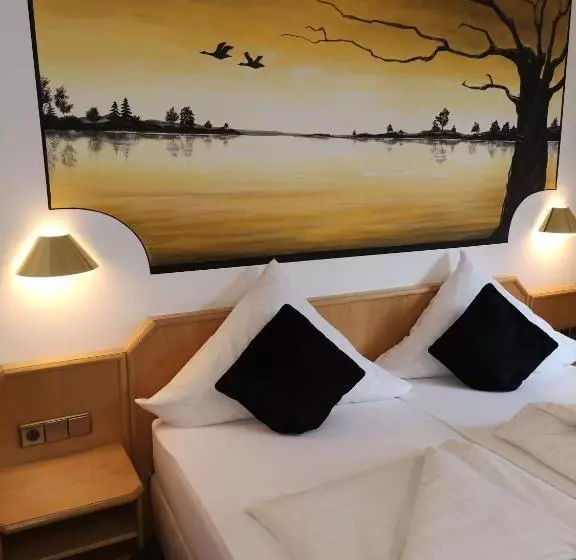 Hotelli Dreikonig & Restaurant Seegourmet