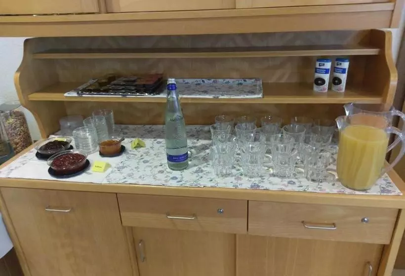 Hotelli Gasthaus Pension Rezatgrund