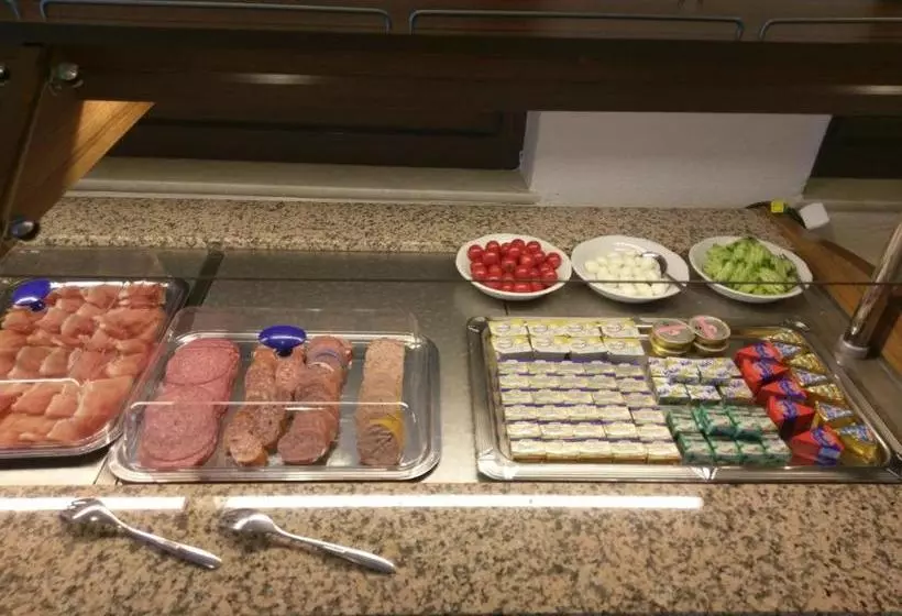 Hotelli Gasthaus Pension Rezatgrund