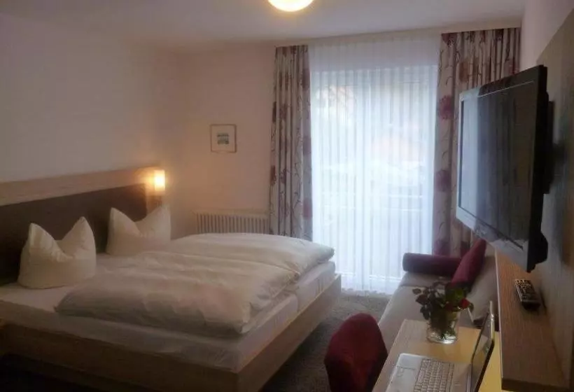 ホテル Gasthof Blume