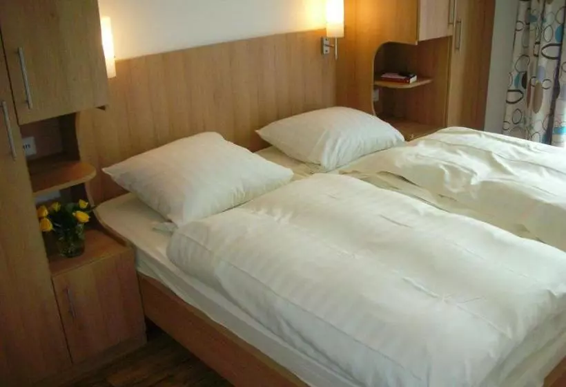 ホテル Gasthof Blume