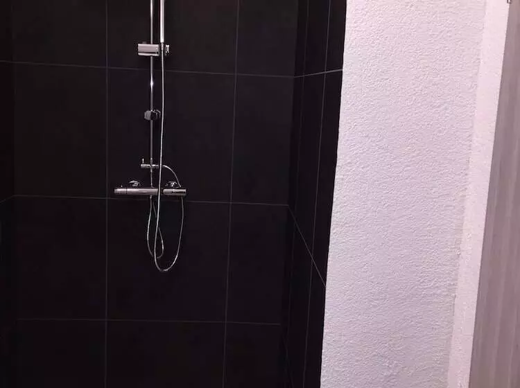 هتل Pension Lindenhof