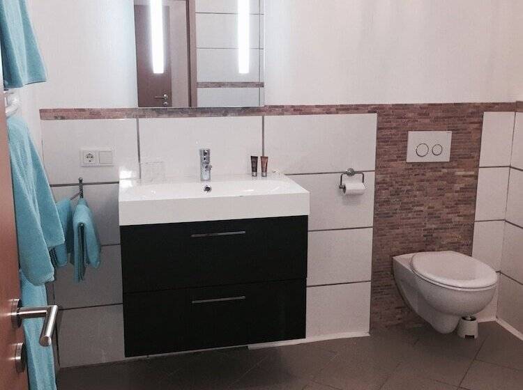 Отель Pension Lindenhof