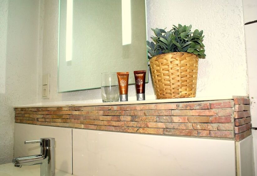 Отель Pension Lindenhof