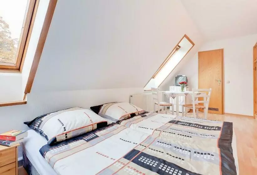 Hotelli Pension Vorm Darß