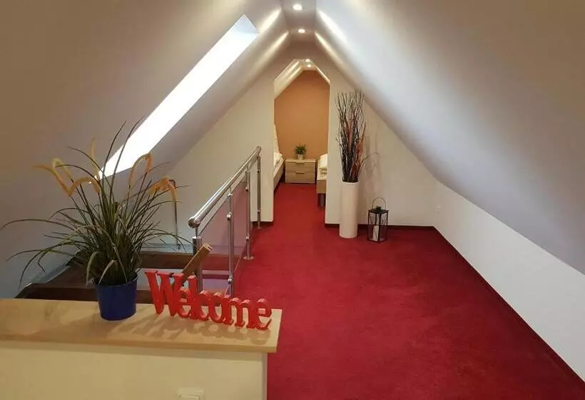 Hotelli Pension Zechliner Hof