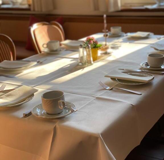 ホテル & Restaurant Zum Riesen