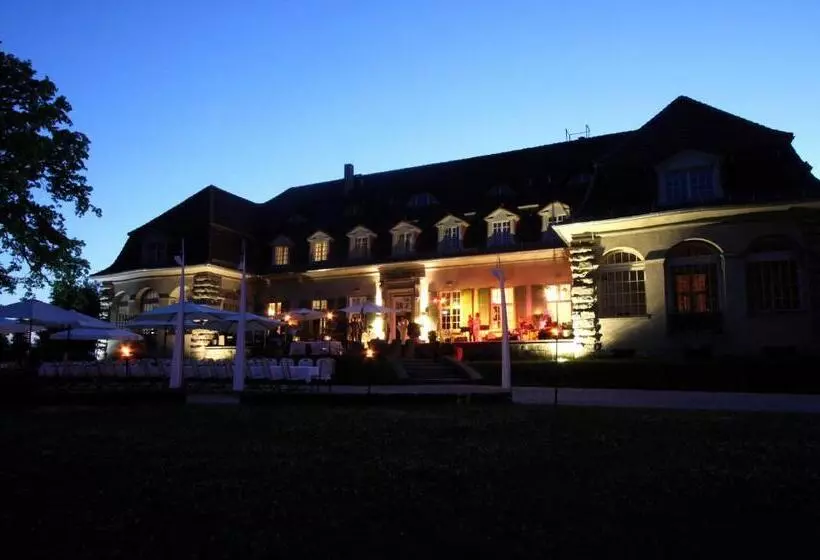 Hotelli Schloss Kartzow