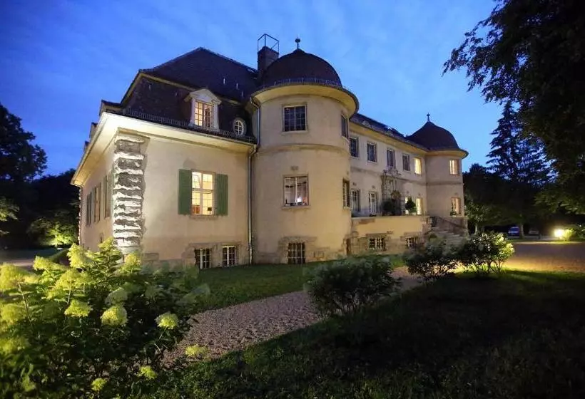Hotelli Schloss Kartzow