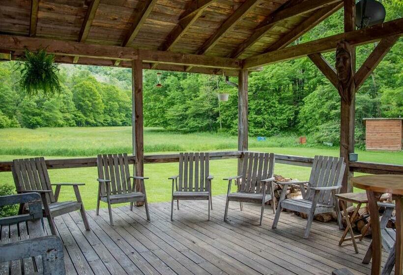 旅馆 Elk River Inn, Cabins & Outfitter