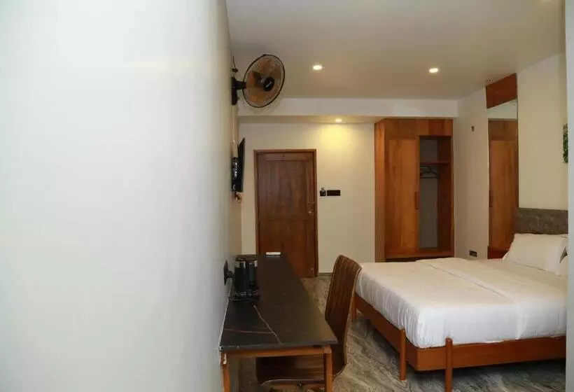 ユースホステル Luxe Inn