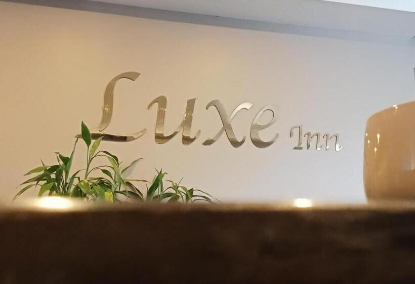 هاستل Luxe Inn