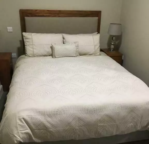 ベッドアンドブレックファースト Cuckoos Corner