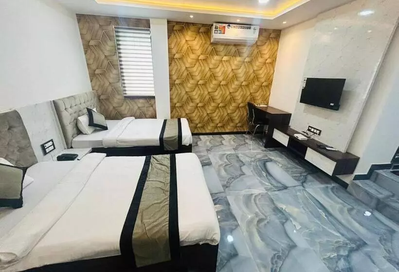 Hotelli Stay Well Pithampur