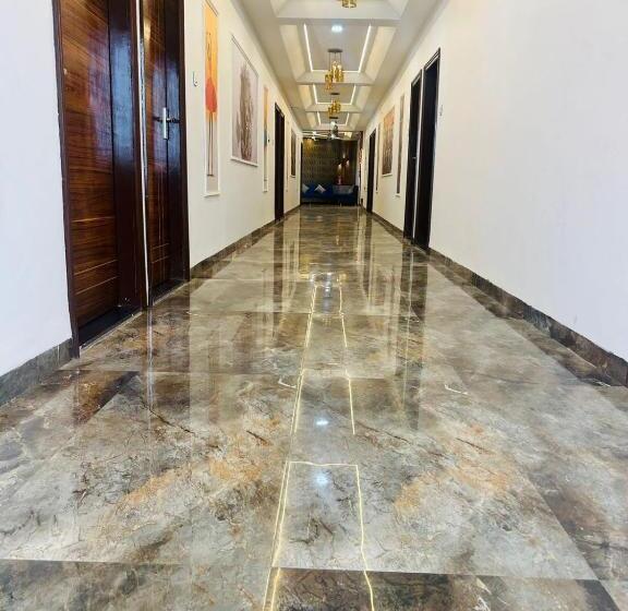 酒店 Stay Well Pithampur