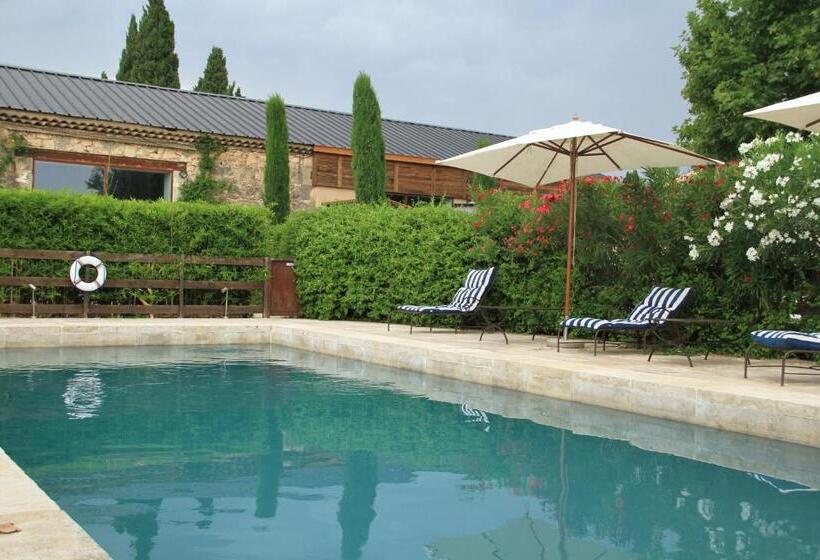 مبيت وإفطار Haras Saint Estève