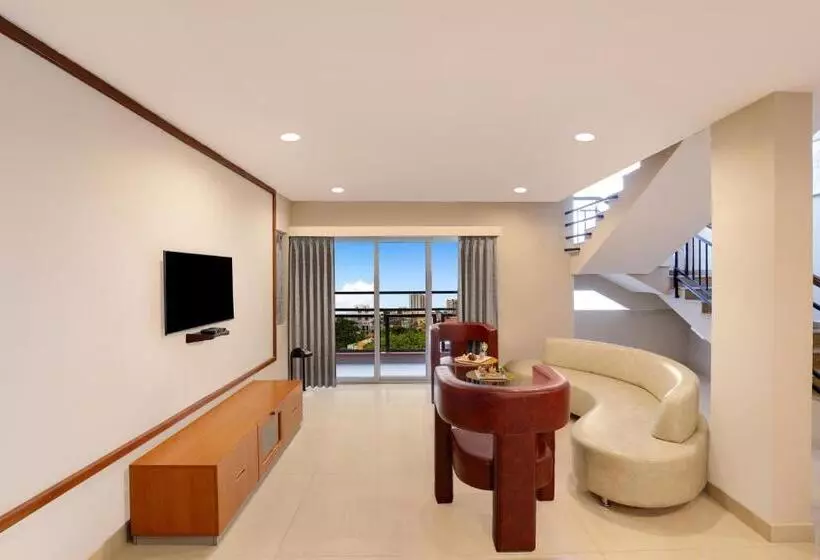 هتل Lemon Tree Suites, Whitefield, Bengaluru