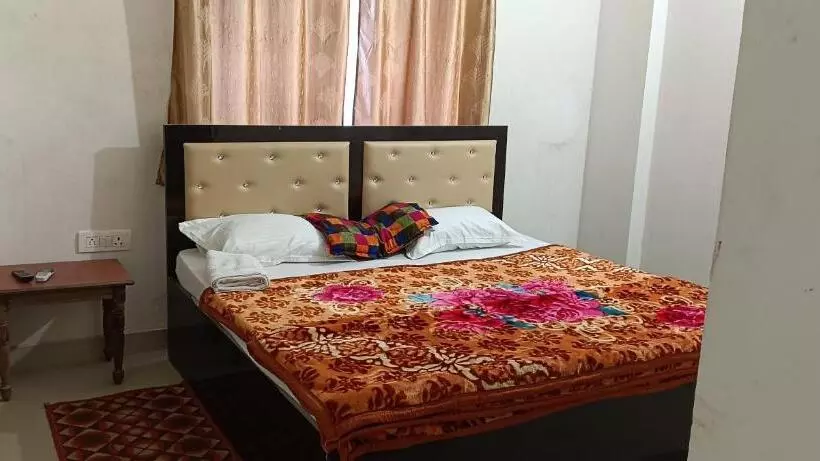 Majatalo Skv Sharma Ji Home Stay