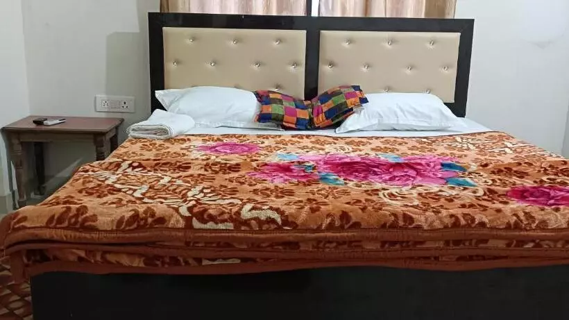 Majatalo Skv Sharma Ji Home Stay