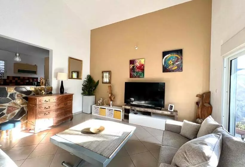 پانسیون Villa Ti Moon, Entre Deux, Piscine