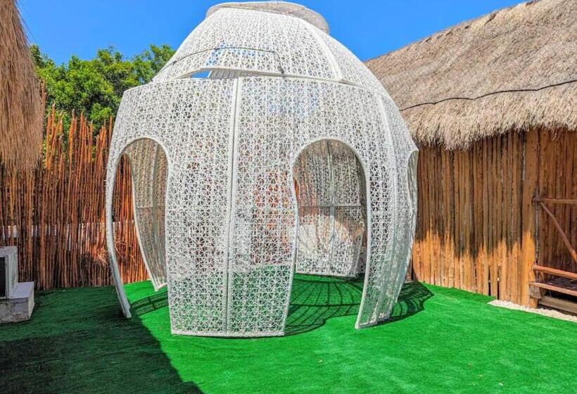 Xhule Hotel Boutique