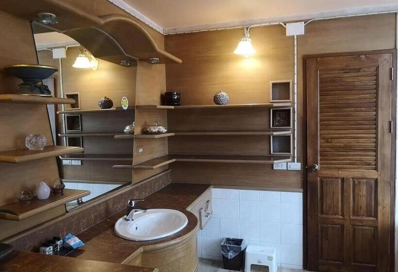 Hotel บ้านกิจเสรี