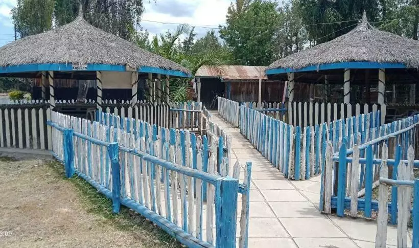 هتل کپسول Camp George Guest Lodge