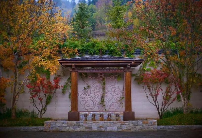 Hotelli Rissai Valley, A Ritz Carlton Reserve