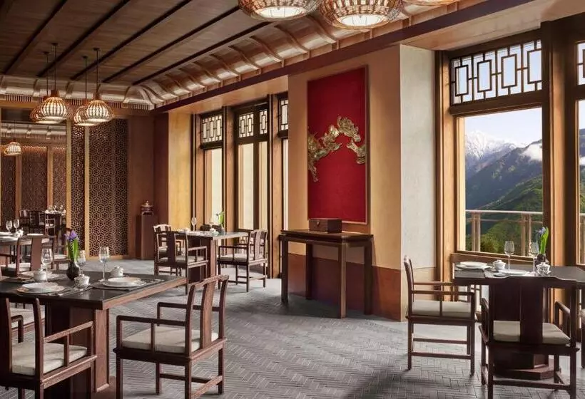 Hotelli Rissai Valley, A Ritz Carlton Reserve