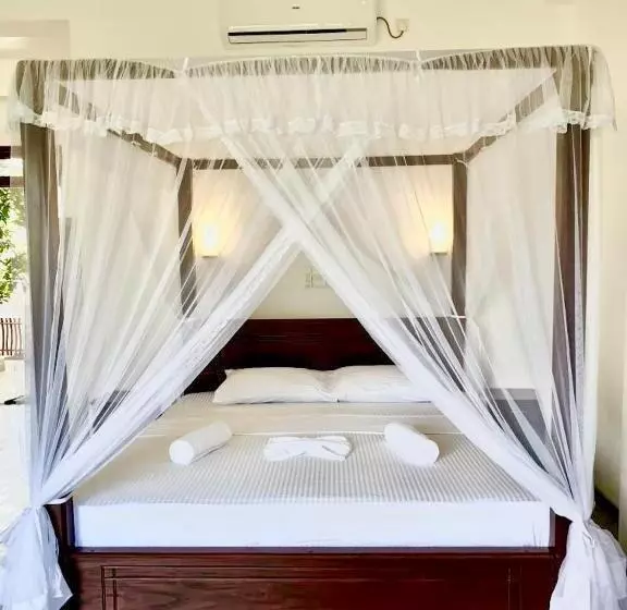 Majatalo Cocosurf House 2024