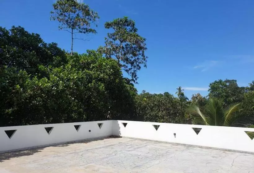 Majatalo Cocosurf House 2024