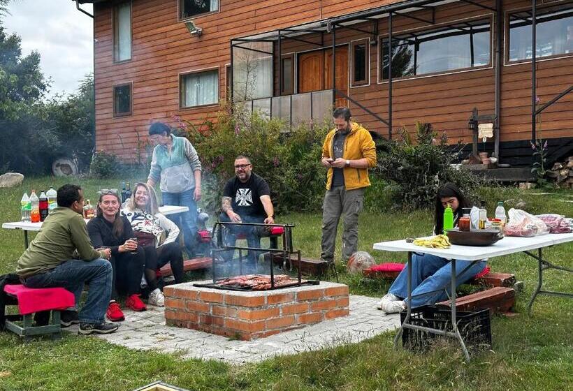 تختخواب و صبحانه Hostal Hunter