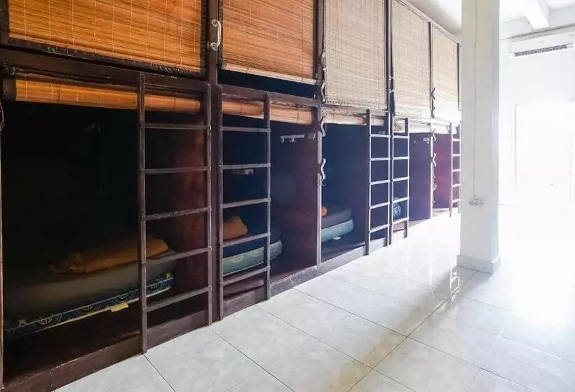 カプセルホテル Bali Backpacker Inn & Hostel