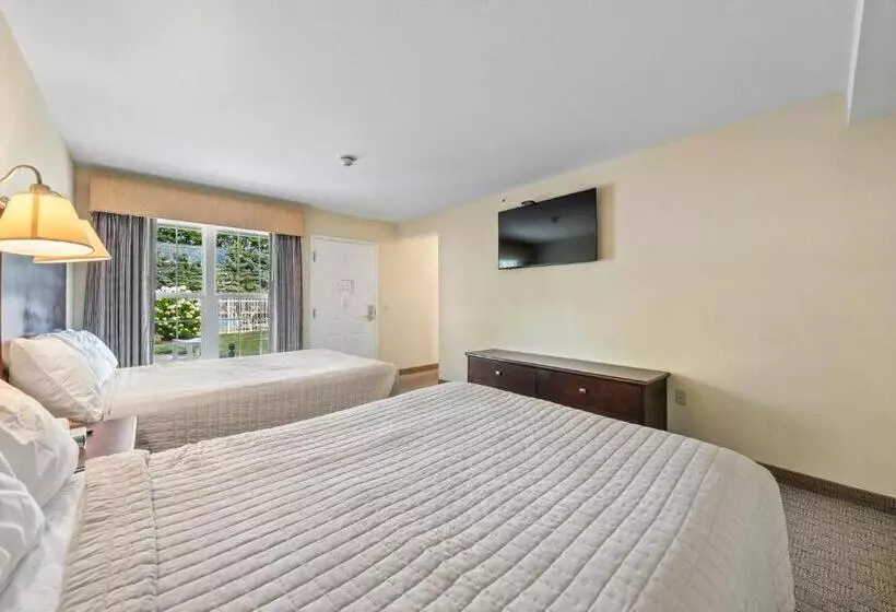 Hotelli Kelleys Island Venture Resort & Conference Center