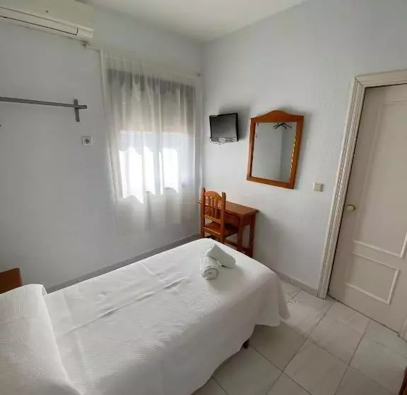 ペンション Hostal Carlos Iii