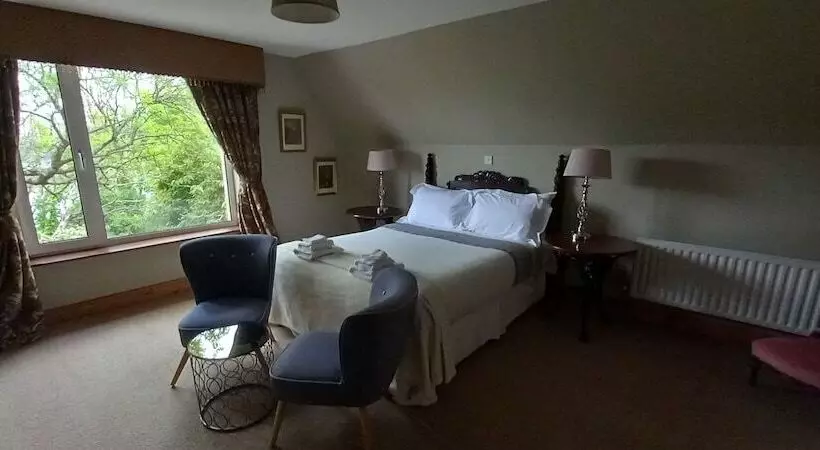 Aamiaismajoitus (B&B) Ardsallagh Lodge