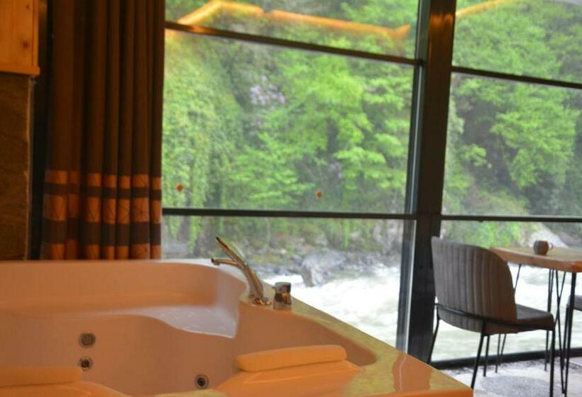 فندق Doğal Sui̇t Bungalov