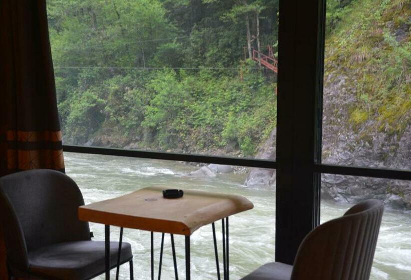 فندق Doğal Sui̇t Bungalov