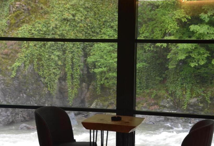 فندق Doğal Sui̇t Bungalov